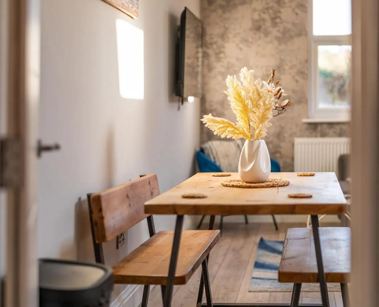 Apartment 2 Bedroom, 2 Bathroom Garden Flat, By Primal Estates Short Lets In Brighton