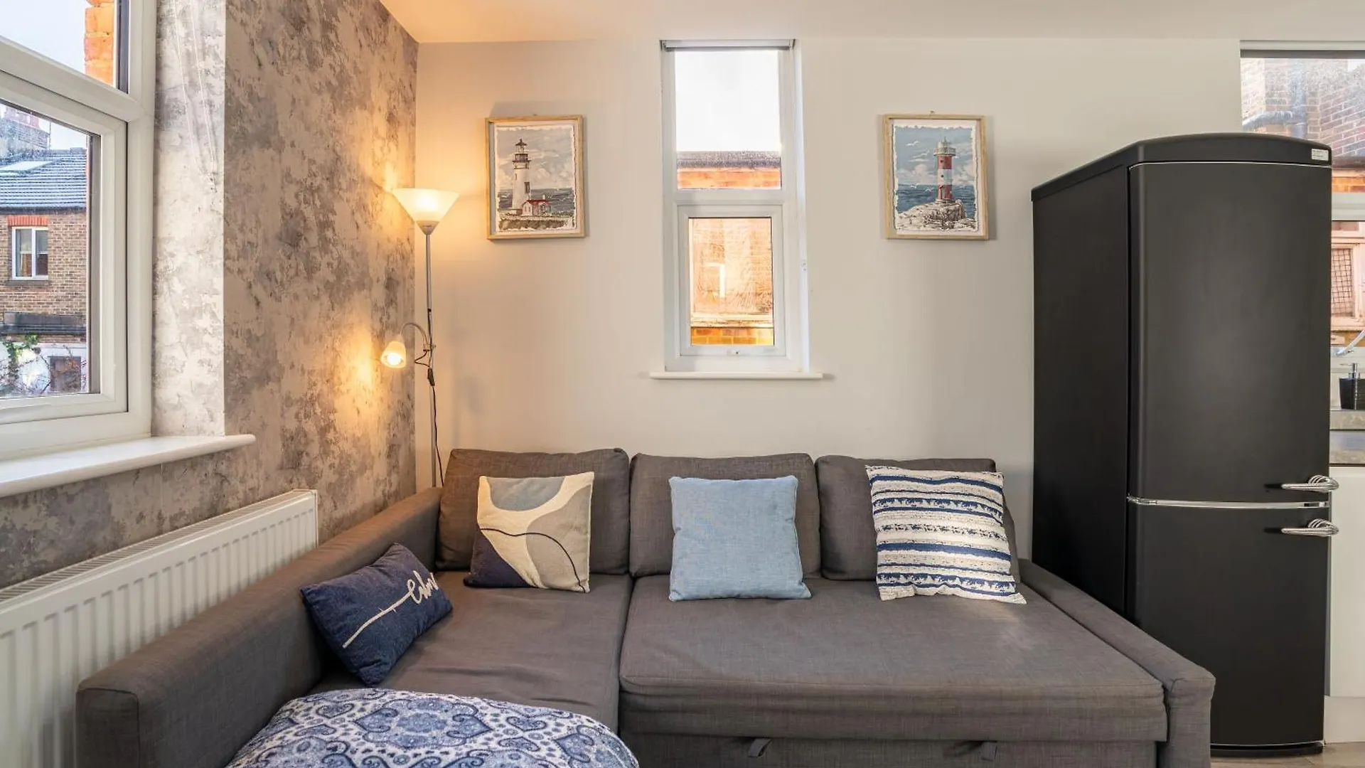 2 Bedroom, 2 Bathroom Garden Flat, By Primal Estates Short Lets In Brighton