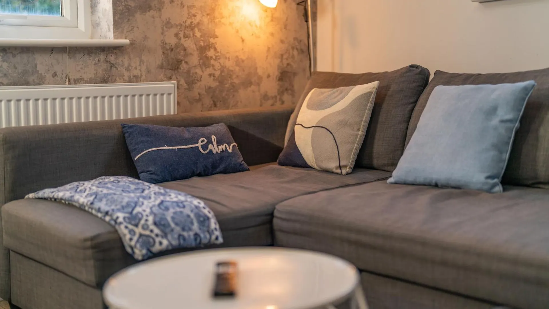2 Bedroom, 2 Bathroom Garden Flat, By Primal Estates Short Lets In Brighton Apartment